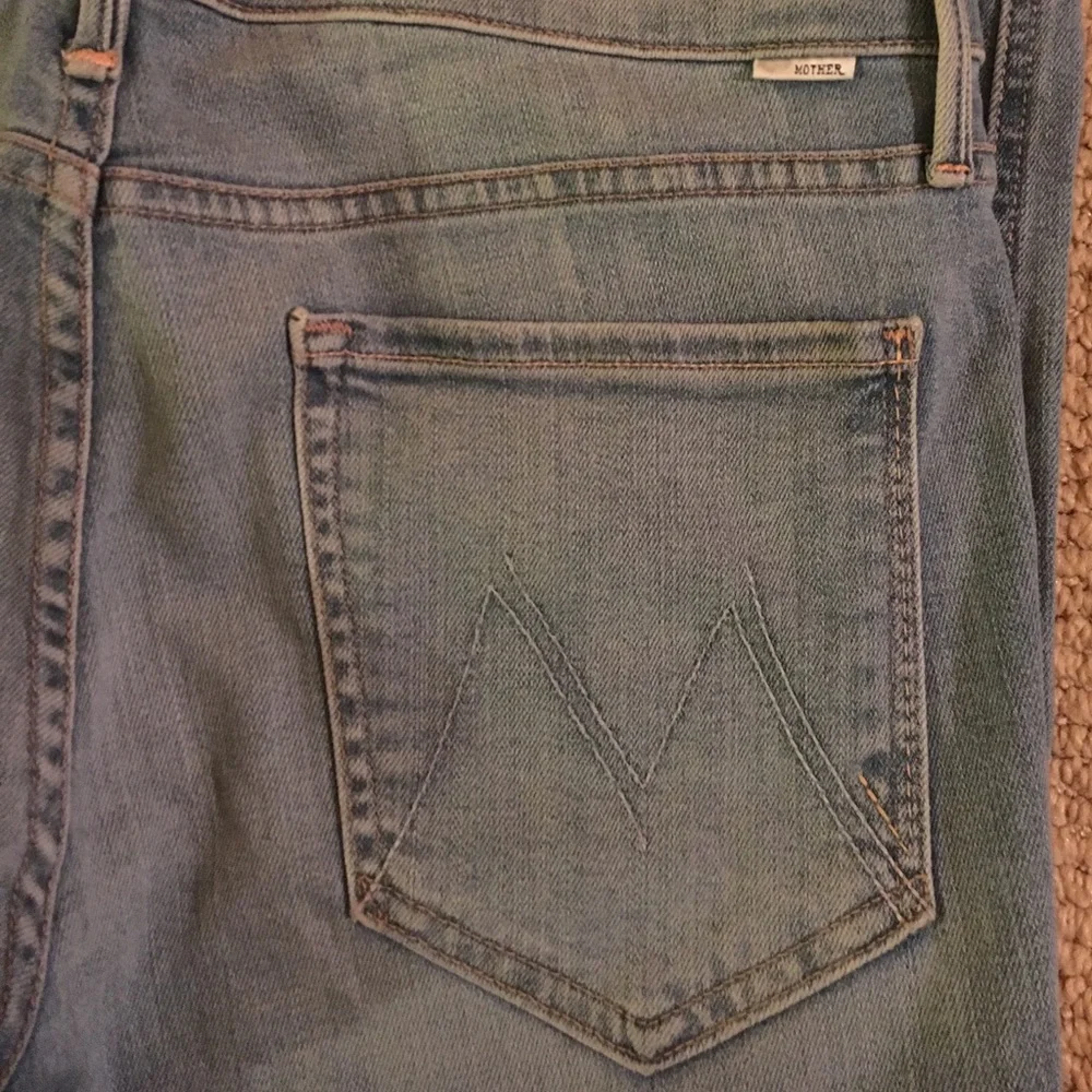 Mother Denim Rascal Fray in Light Kitty - Picture 2 of 7